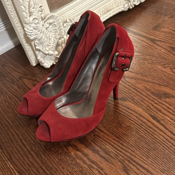 Guess Red high heels. Worn once. Size 7.5M - Picture 2 of 7